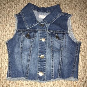 Girls size 7/8 button up jean vest